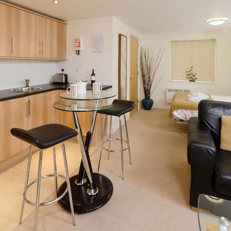 Your Stay Bristol Cotham Lawn Zimmer foto