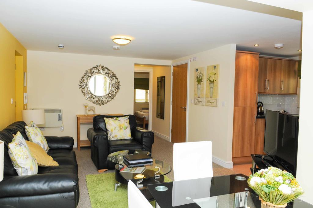 Your Stay Bristol Cotham Lawn Exterior foto