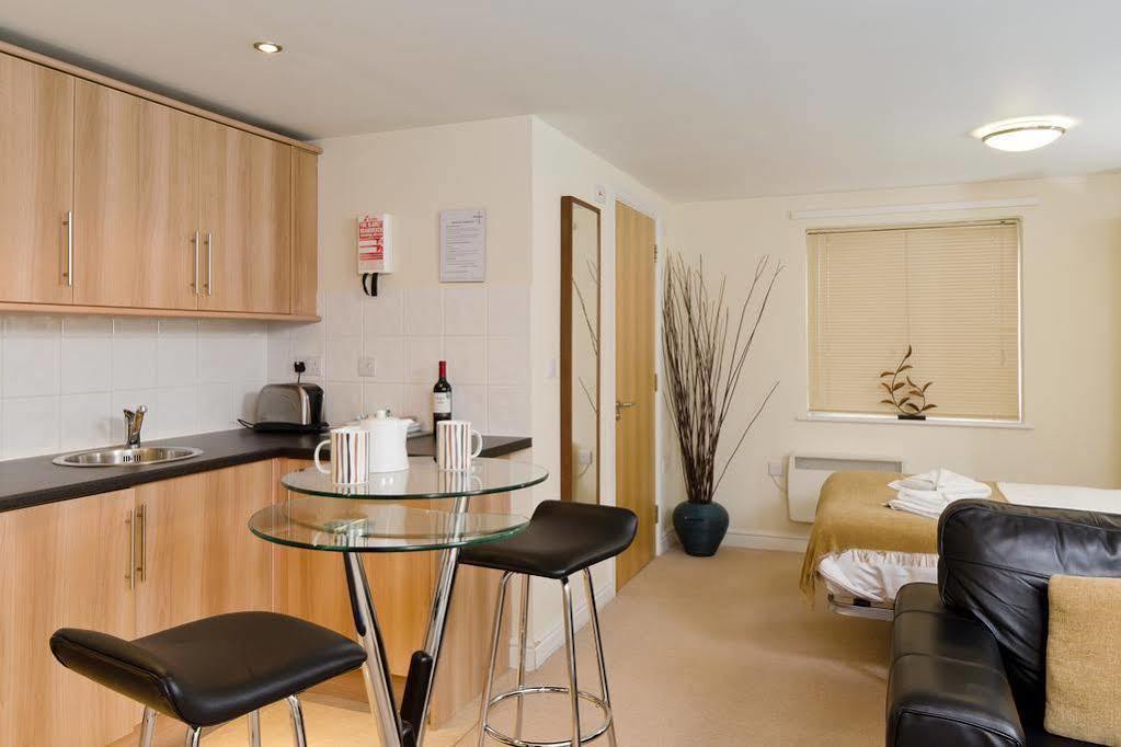 Your Stay Bristol Cotham Lawn Exterior foto