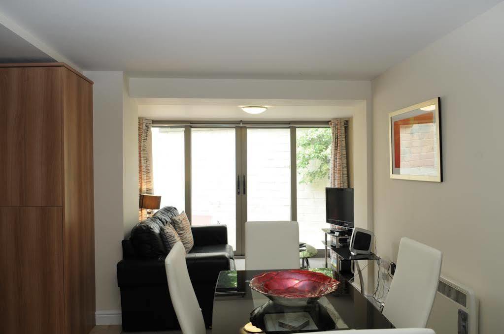 Your Stay Bristol Cotham Lawn Exterior foto